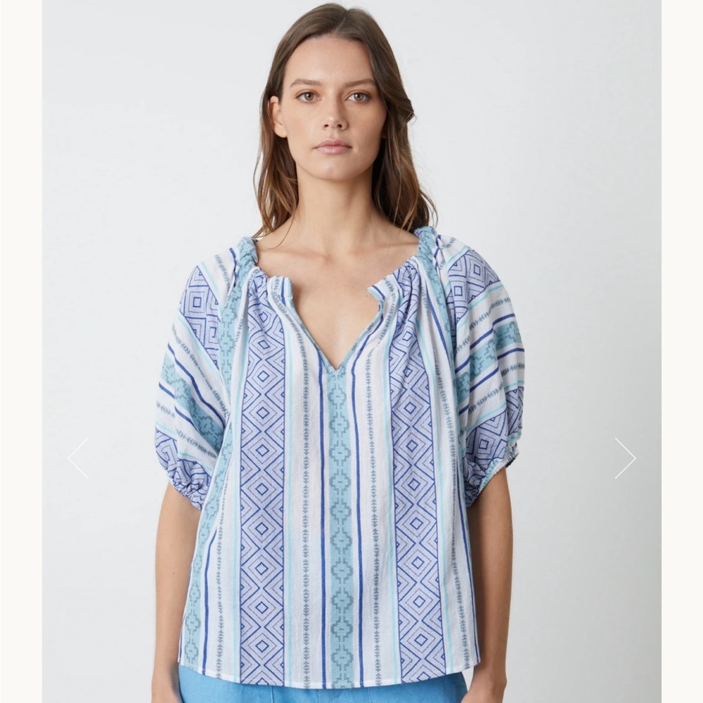 NWT Velvet by Graham & Spencer Kimmy Boho Top